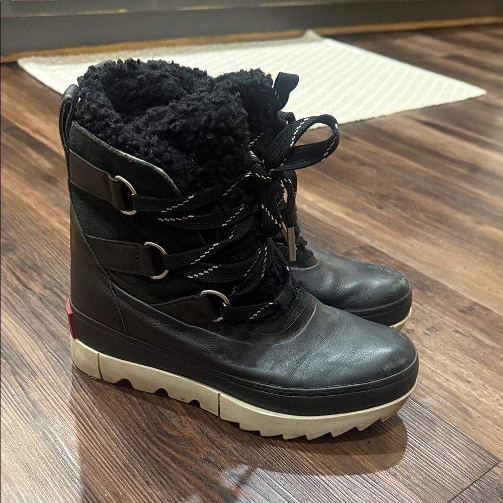 Sorel Black and Cream Winter Boots